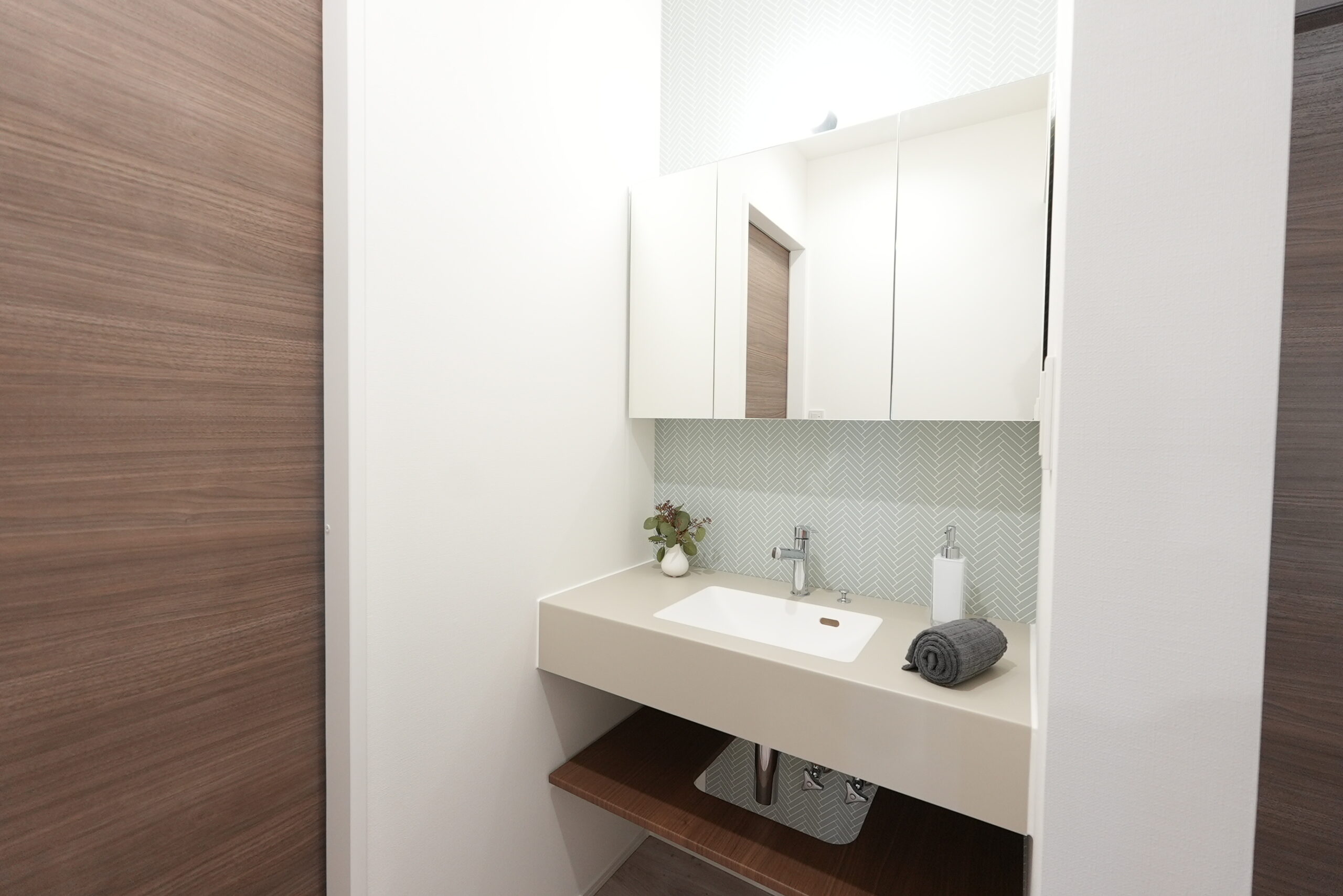 アウトドア空間ロジア